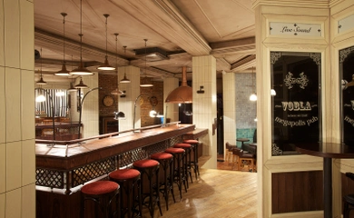 Image: Interior Design Beer Restaurant Vo Bla