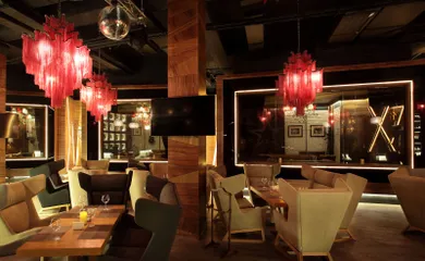 Image: Interior Design Karaoke Club Grammy