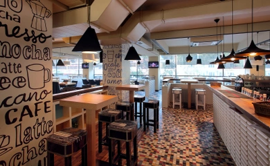 Image: Interior Design Bar-Restaurant Balcon