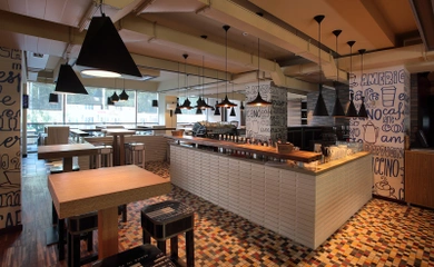 Image: Interior Design Bar-Restaurant Balcon